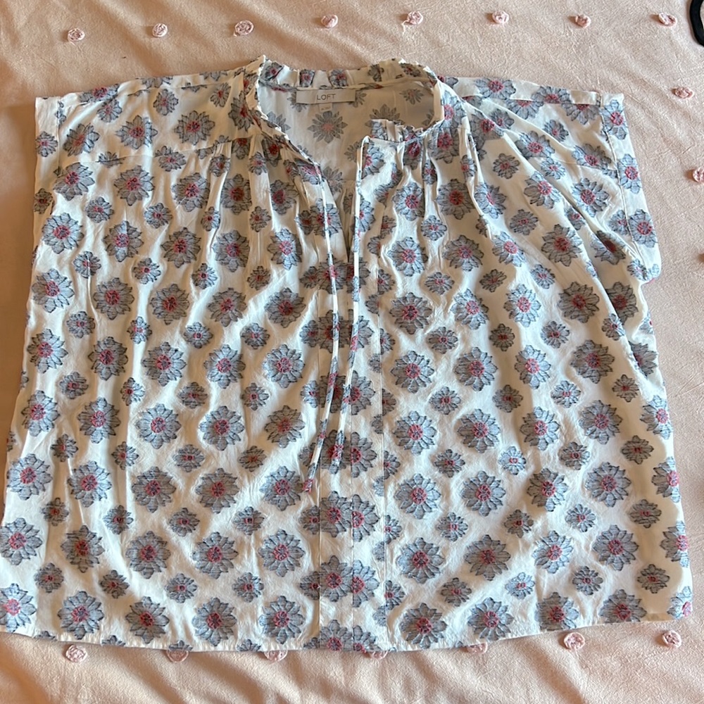 LOFT BLOUSE SZXL ,BLUE AND PINK FLOWER PRINT
